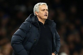 包含客场防线扎实稳固，失误明显减少的词条