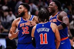 关于凯尔特人NBA战胜亚特兰大老鹰杰伦布朗突破得分的信息