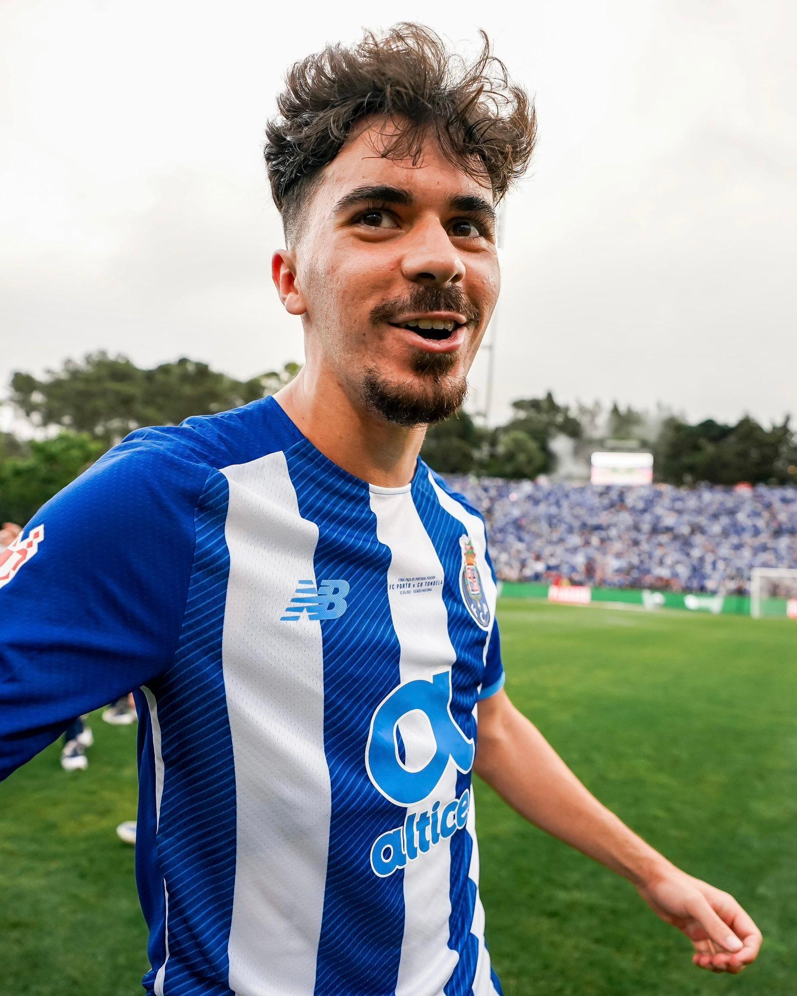 巴黎圣日耳曼姆巴佩独中两元