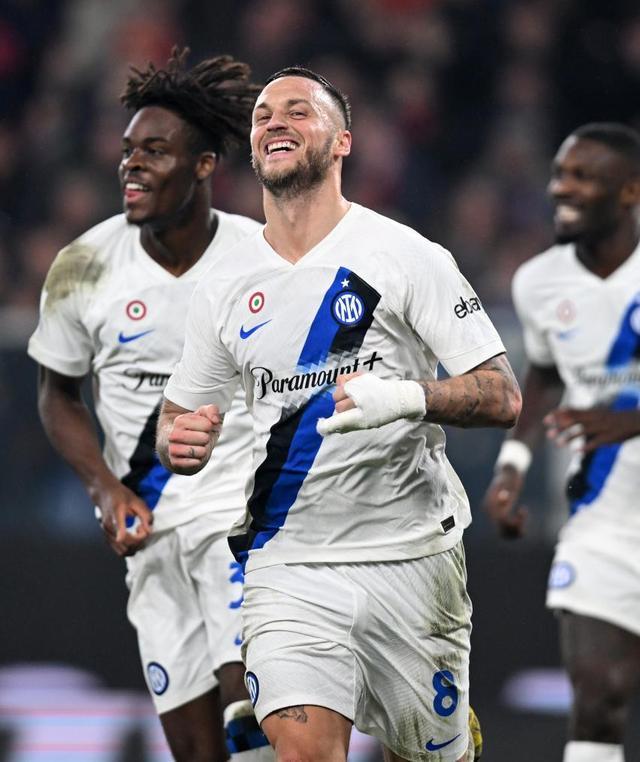 国际米兰意甲战胜热那亚图拉姆头球建功的简单介绍