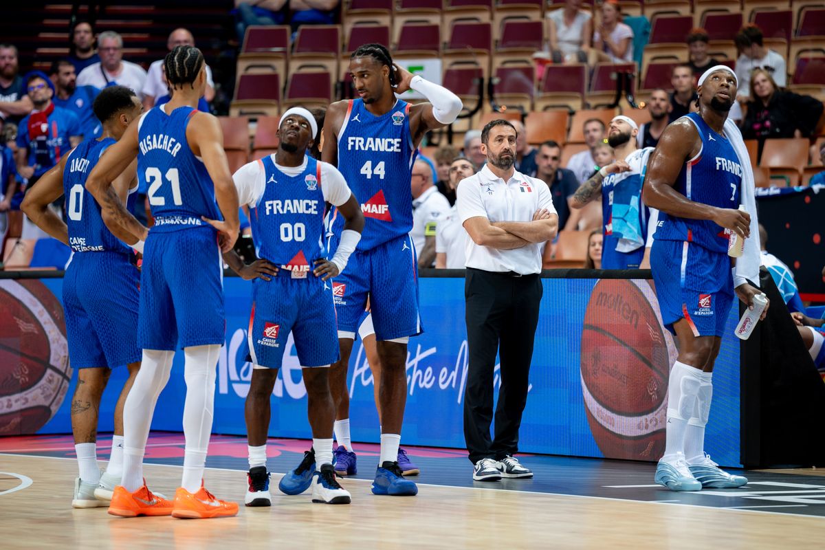 包含克里夫兰骑士击败布鲁克林篮网，NBA东部格局再度改写的词条