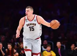 洛杉矶湖人NBA战胜丹佛掘金詹姆斯关键突破(洛杉矶湖人队詹姆斯比赛) 洛杉矶湖人NBA战胜丹佛掘金詹姆斯关键突破(洛杉矶湖人队詹姆斯比赛)