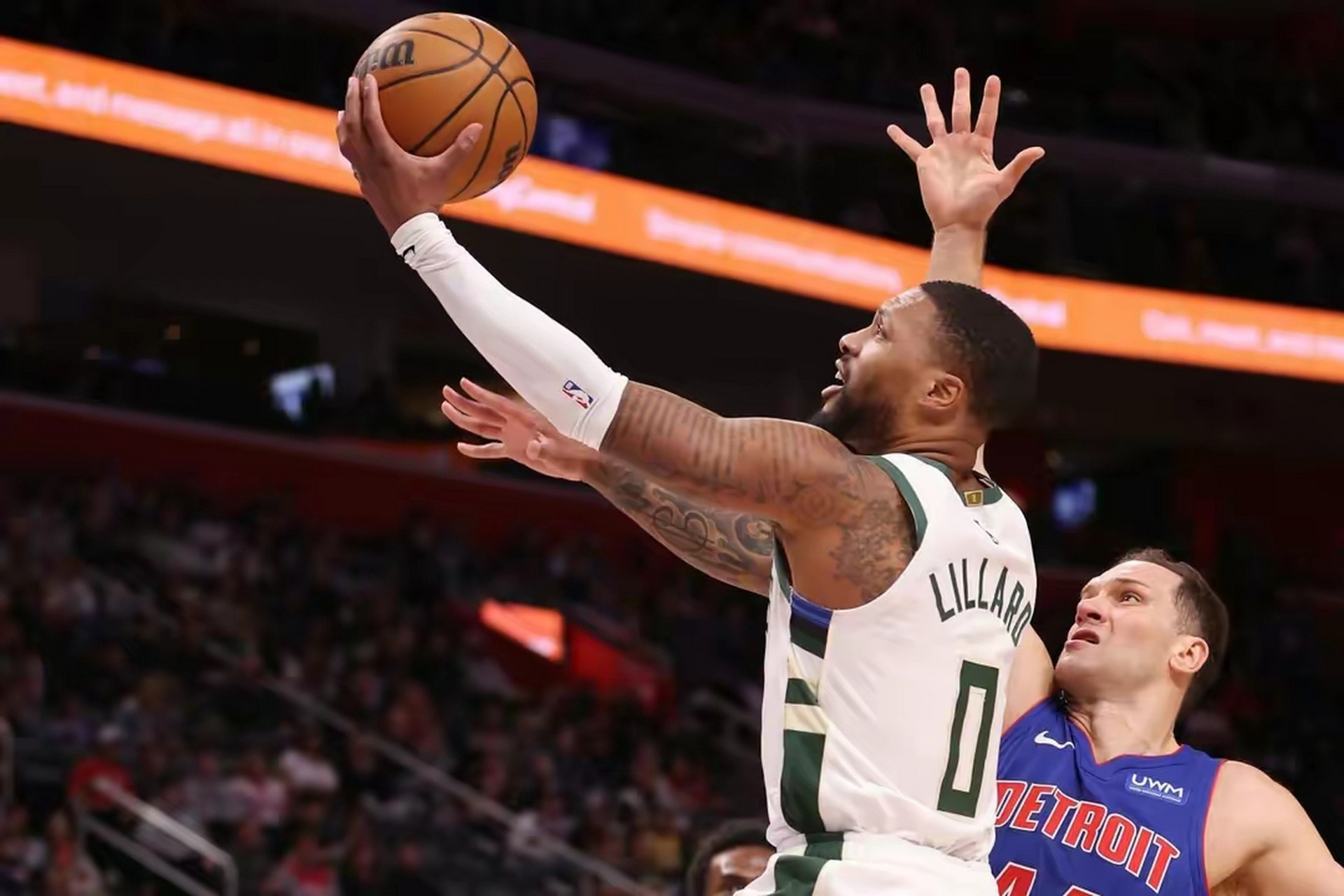 雄鹿NBA战胜凯尔特人，利拉德关键球