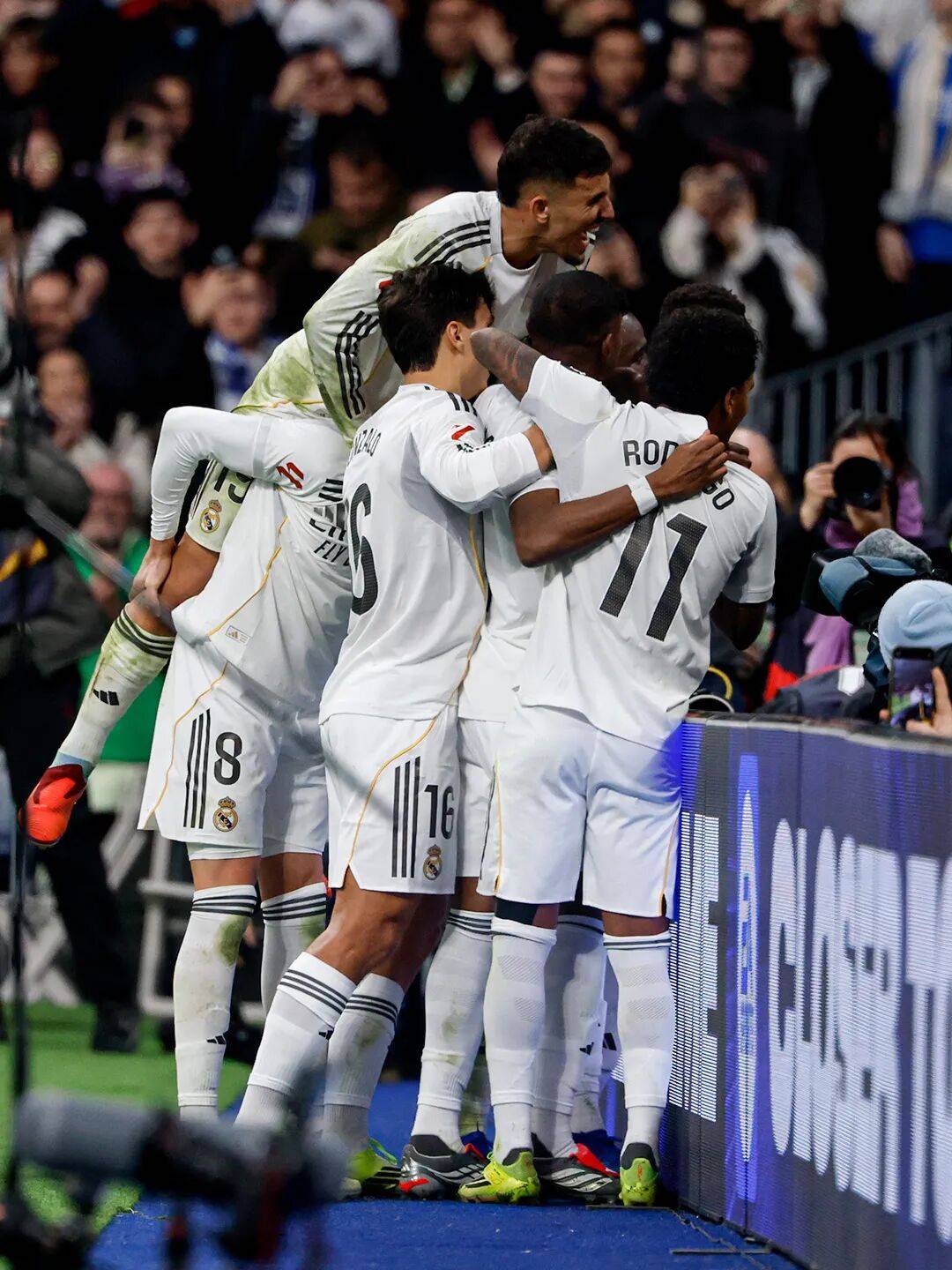 巴黎圣日耳曼法甲战胜尼斯姆巴佩点射命中(巴黎圣日耳曼法甲比赛)