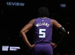 菲尼克斯太阳NBA战胜洛杉矶快船杜兰特跳投命中的简单介绍