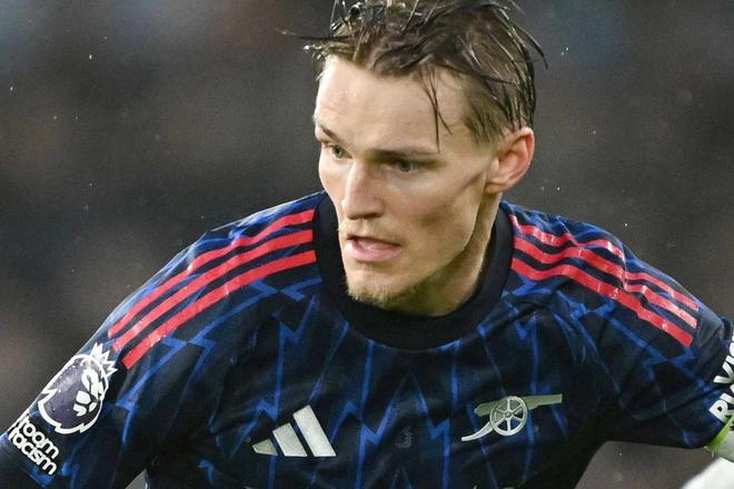 他还是英超阿森纳的支持者