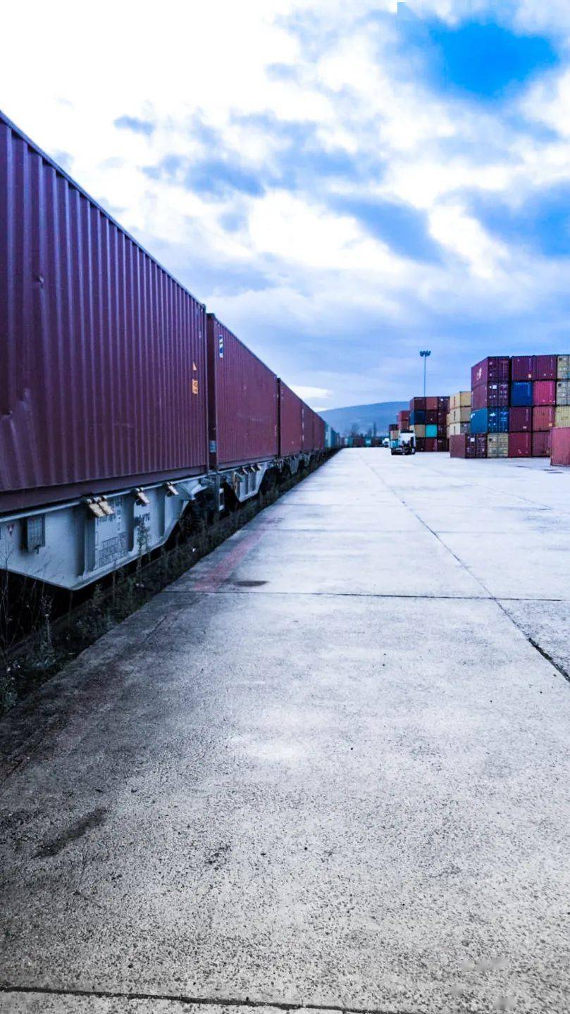 攻防体系运转顺畅，整体表现稳步提升