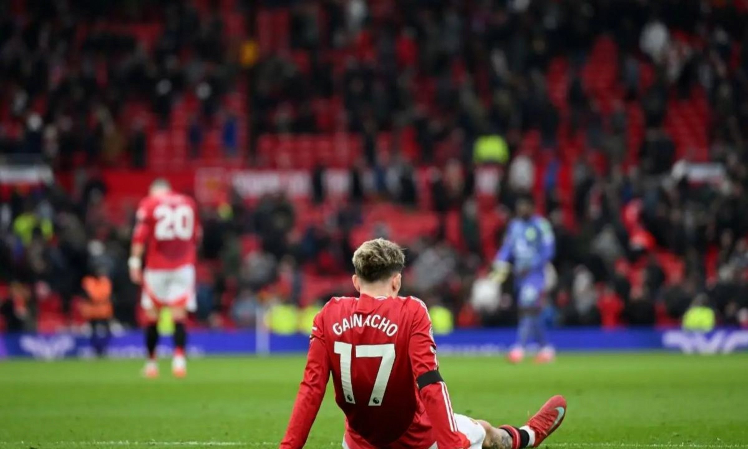 关于曼联英超战胜埃弗顿霍伊伦推射命中的信息