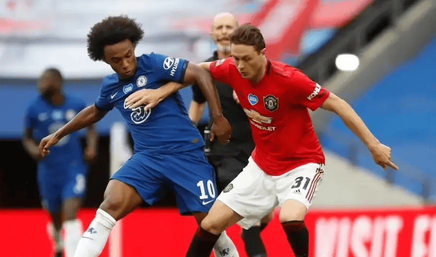 关于曼联英超战胜埃弗顿霍伊伦推射命中的信息