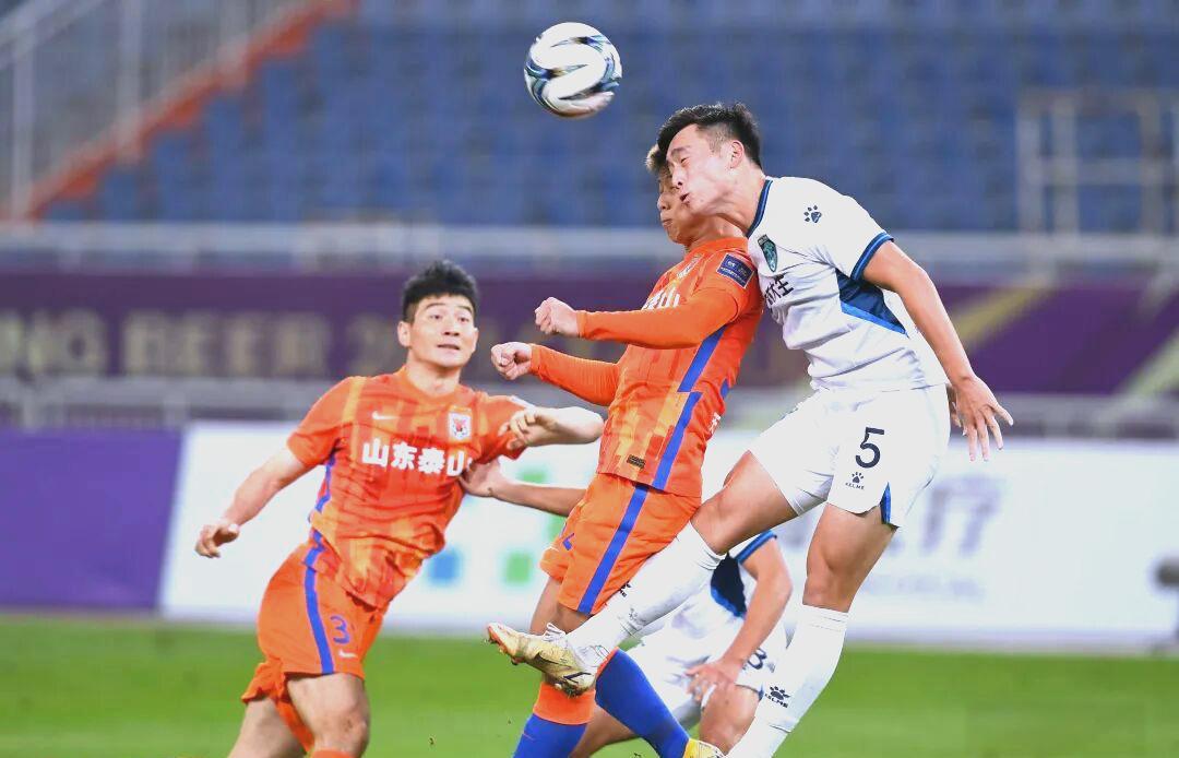 山东泰山击败浙江队，中超前四竞争进入关键阶段的简单介绍